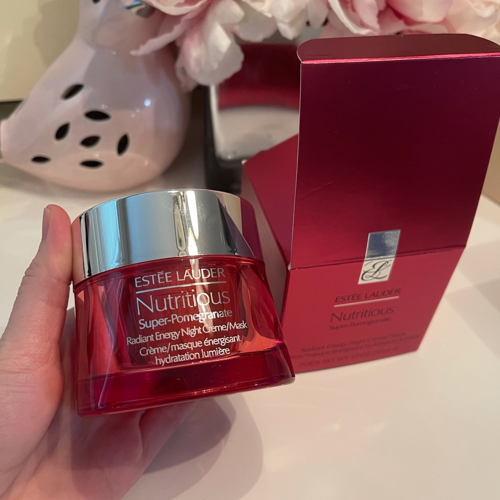 Nutritious Super Pomegranate Night cream Mask